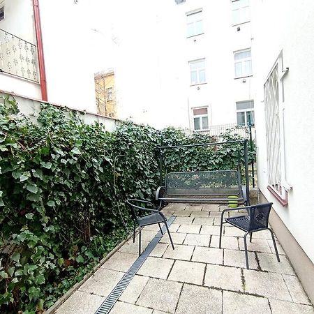 Apartment Captain Nemo Prag Dış mekan fotoğraf